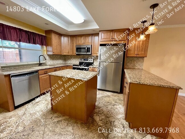 Photo - 14803 Lake Forest Dr