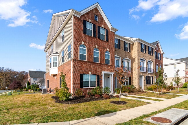 Photo - 23149 Dunlop Heights Ter