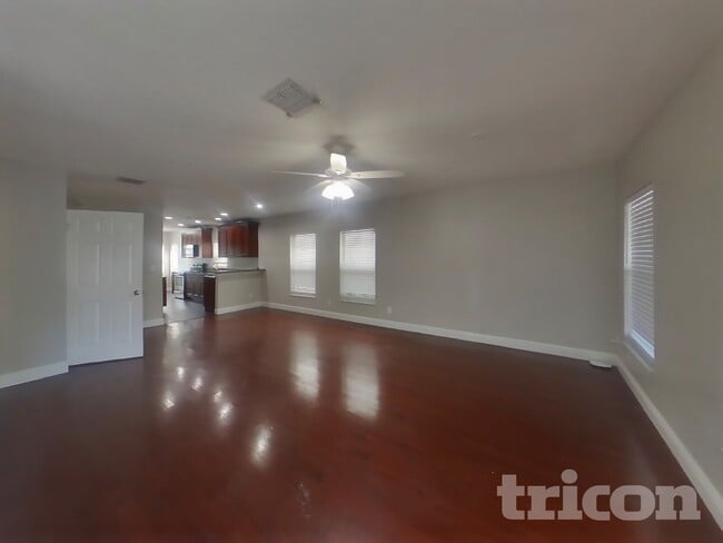 Photo - 1936 W Chestnut St