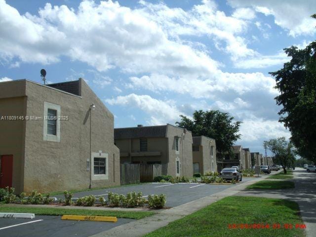 Photo - 2414 NW 52nd Ave Unidad 2414 Rental