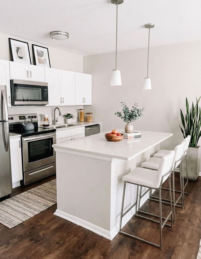 Building Photo - Luxurious 1-Bedroom Apartment in Atlanta’s Upper Westside | In-Home Washer & Dryer