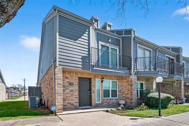 Photo - 1710 Good Day Dr