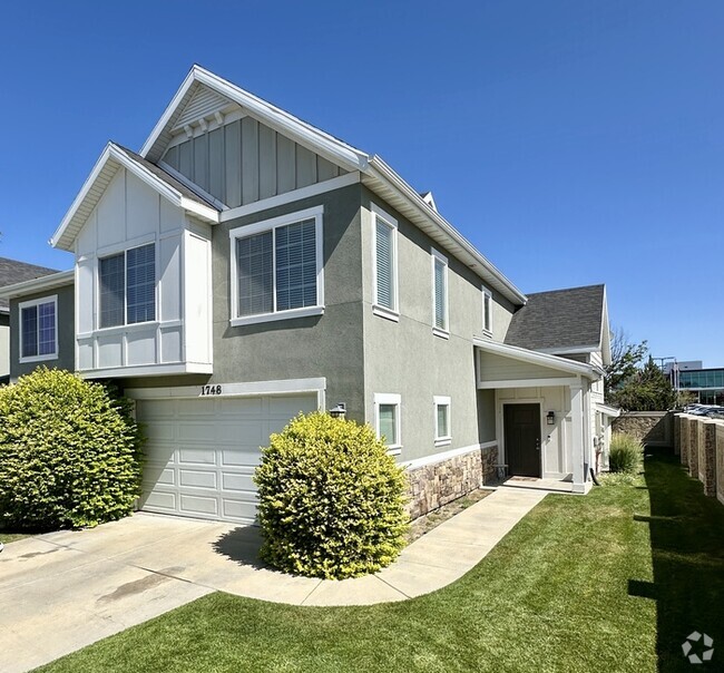 Building Photo - 1748 Winford Dr Rental