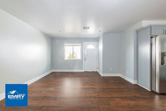 Photo - Gorgeous 3 Bd 2 Ba Duplex for Rent!