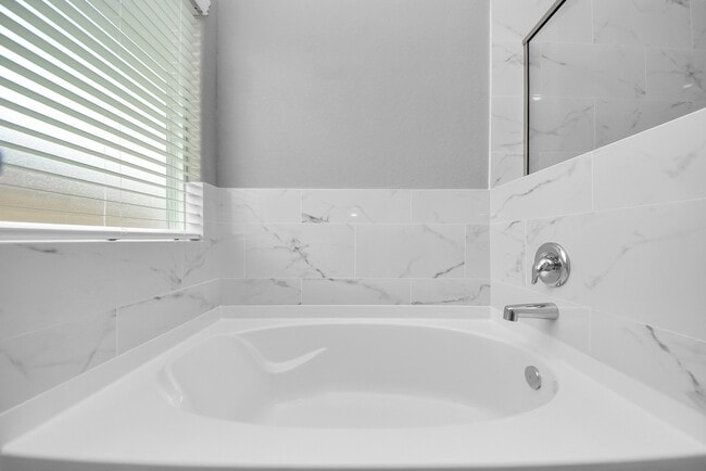 Building Photo - 195 S Colbert St