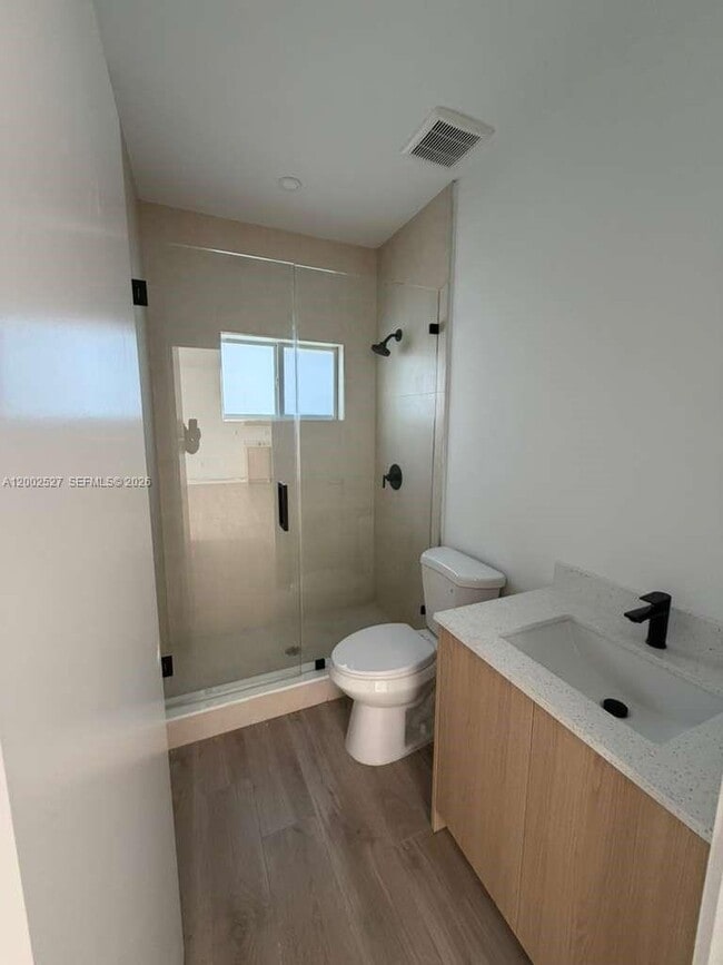 Photo - 831 SE 9th Ave