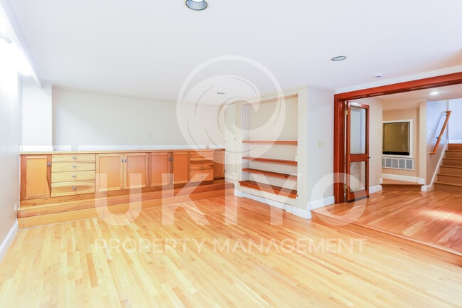 Photo - 4753 El Centro Ave