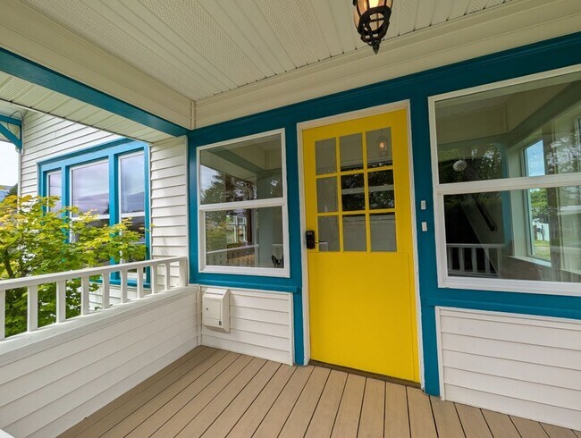 Photo - 3Bd/2Ba Everett Condo Unit A