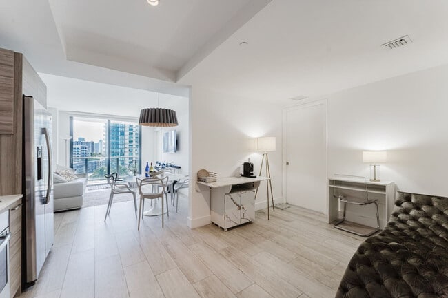 Photo - 101 NE 34th St Unidad SI ID1521827P