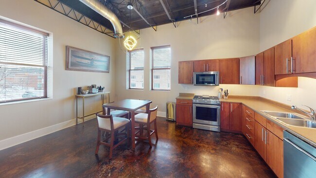 Photo - 625 St Joseph St Unidad 205