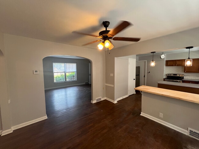 Kitchen Dining LR 1 - 170 N. Rose Blvd Unit Apt. #1