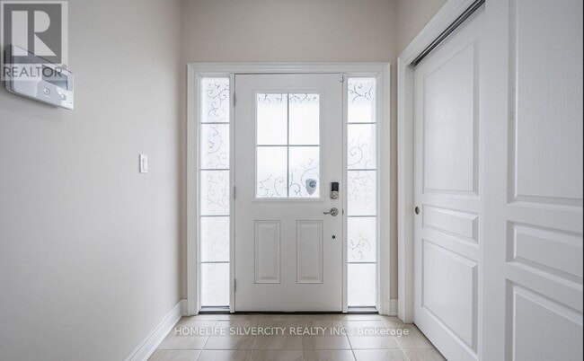 Photo - 194 Eaglecrest St