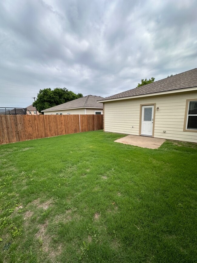 Photo - 990 Sierra Vista Ct