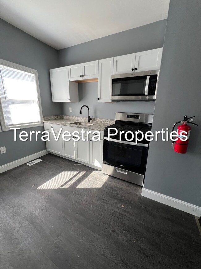 Photo - 3 Bed Single Family in Deepwater! Eligible...