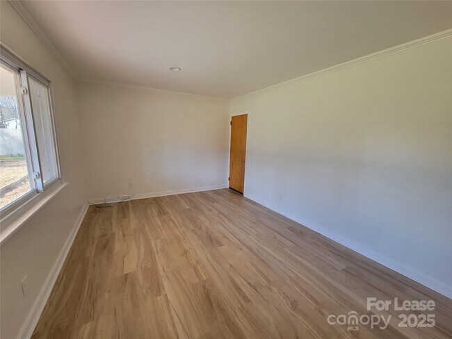 Photo - 6539 Louglen Cir