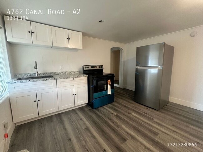 Building Photo - 4762 Canal Rd Unit A2