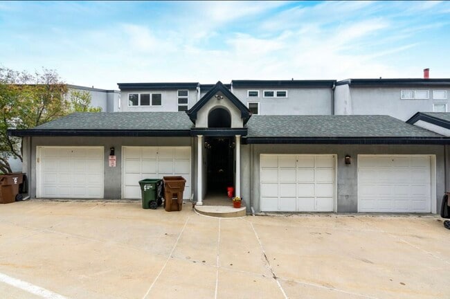 Photo - 920 Virginia Ln Unit 920