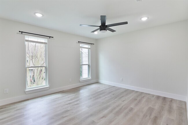 Photo - 9511 Fondren Rd