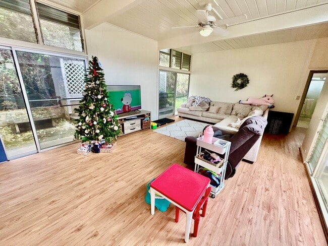 Photo - 1219 Ala Aolani St