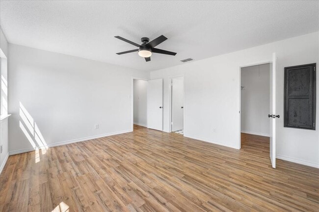 Photo - 1404 Deupree Dr