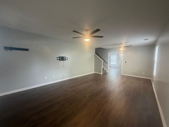 Photo - 1755 Polaris Dr