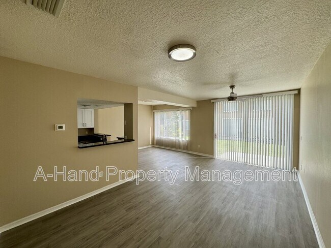 Photo - 522 Australian Way Unit A