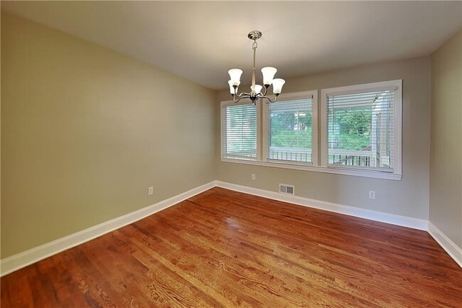 Photo - 3951 Kensington Dr