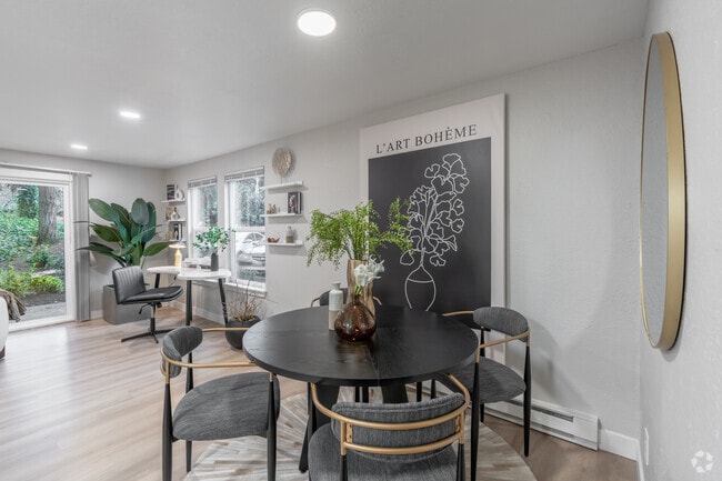 1BR, 1BA - 750SF - Dining Area