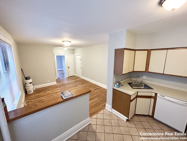 Photo - 1758 Commonwealth Ave Apartamentos Unidad 1