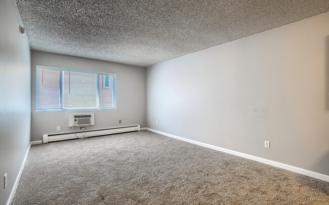 Un-renovated 1 Bedroom