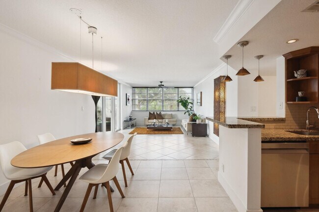 Photo - 1170 N Federal Hwy Unidad 311