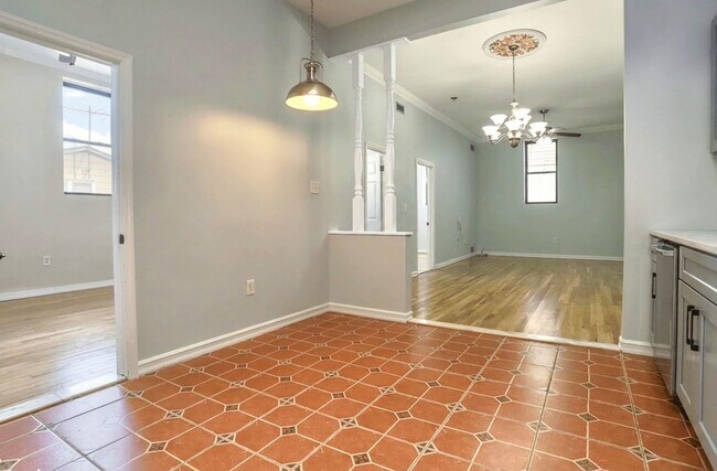Photo - 118 Leonard St Unit 4