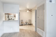 1BR, 1BA - 660SF
