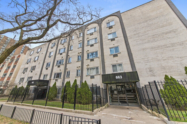 Photo - 663 W Grace St Condo Unit 316