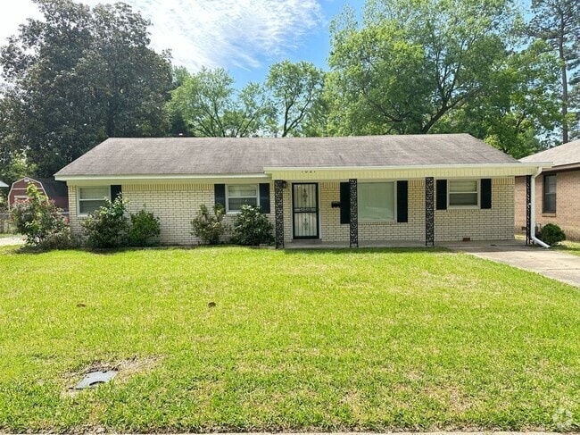 Building Photo - 1021 Magnolia Dr Rental
