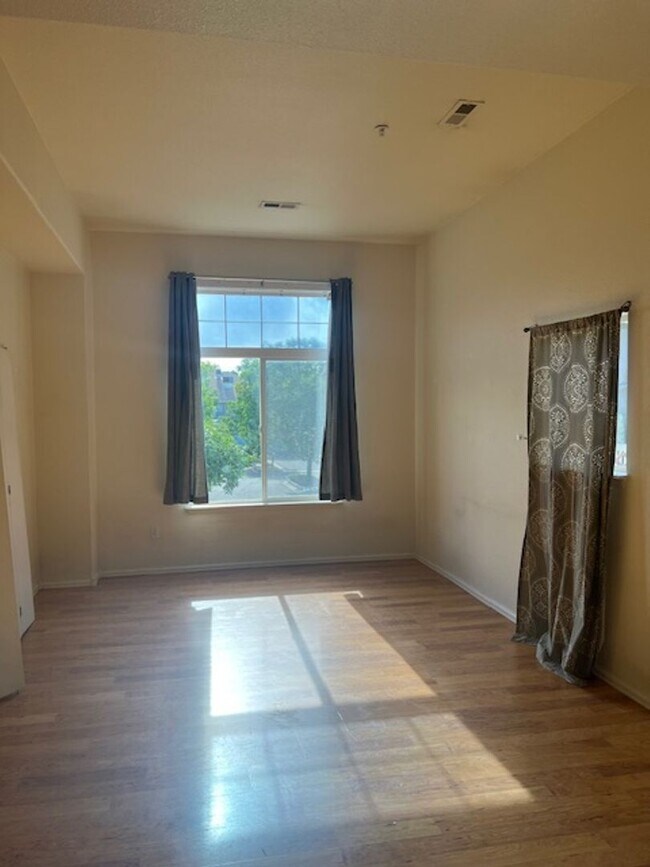 Photo - 2491 FOUNTAIN GREENS PLACE #A15 Unit A15