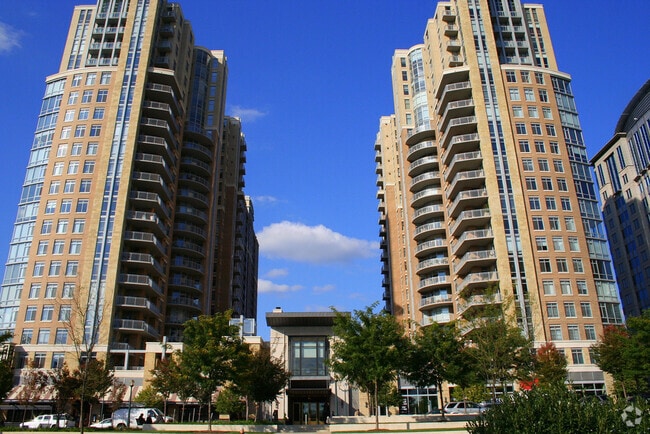 Building Photo - 11990 Market St Unit #604 Rental
