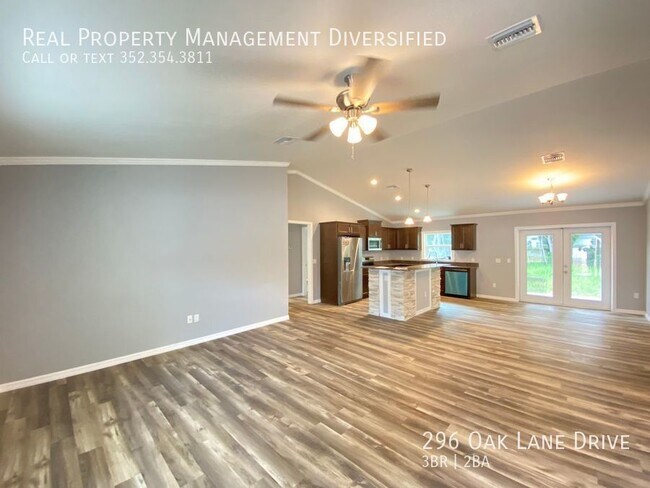 Photo - 296 Oak Ln Dr