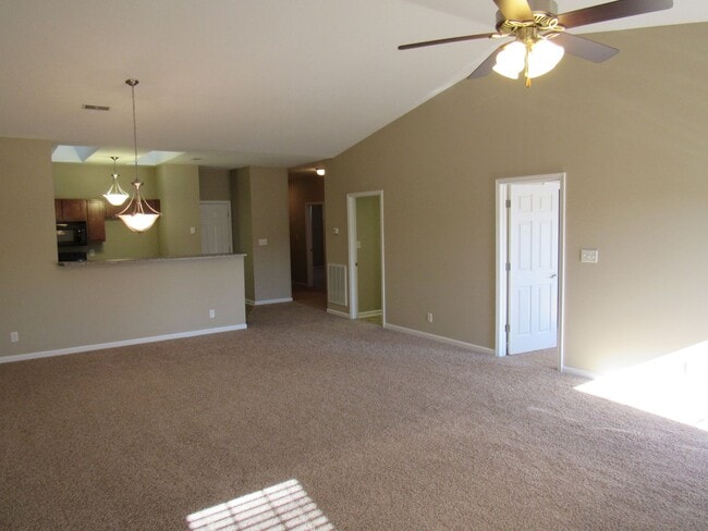 Photo - 2 bed, 2 bath, 2 car garage one level townhouse in West Knoxville