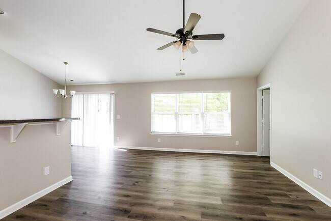 Photo - 5012 Broad Leaf Ct