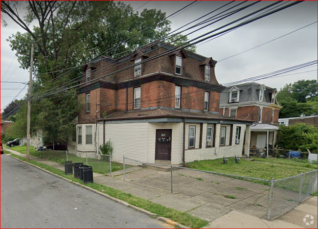Building Photo - 700 Unit B Rental