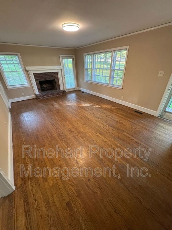 Photo - 3016 Hilton Rd