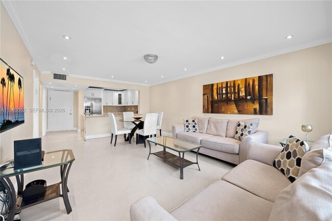 Photo - 329 SE 3rd St Unit 103S