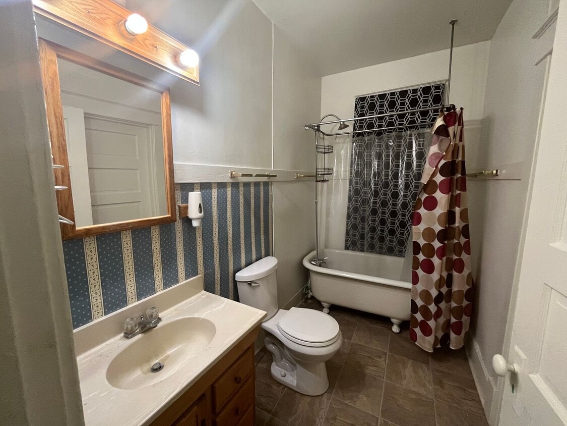 Photo - 2900 Brown St.
