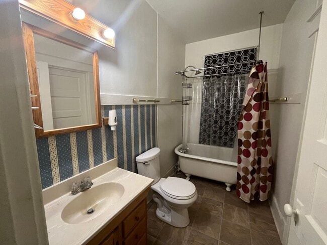 Photo - 2900 Brown St Apartment