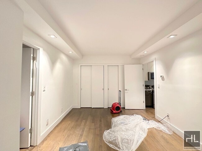 Photo - 1 bedroom 1 bathroom KING SIZE with washer and dryer. Unit 3AB