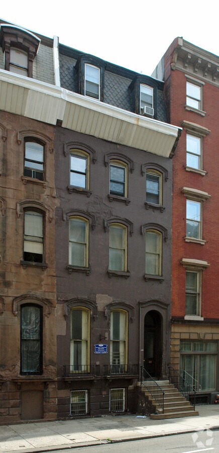 Photo - 2021 Walnut St