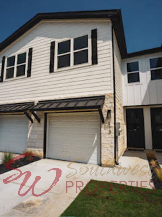 Building Photo - Ebony & Ivory Townhome — Fully Furnished + Walk to Tarleton!