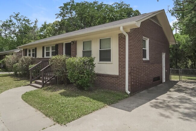 Photo - 4700 Hidden Valley Rd