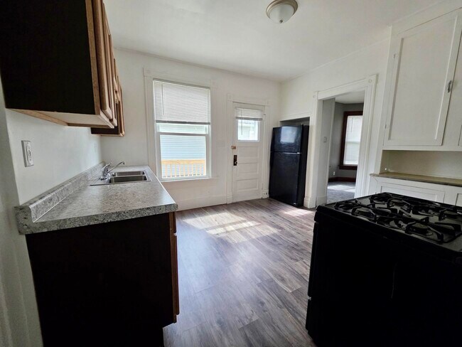 Photo - 1801 N Wisconsin St